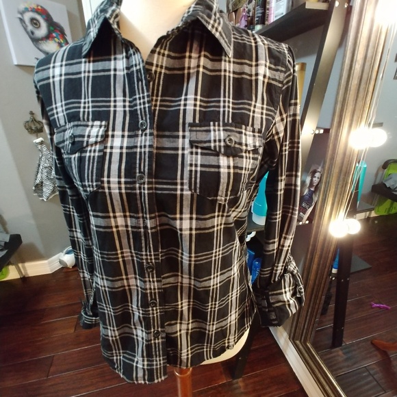 Trendy Button down - Picture 3 of 8